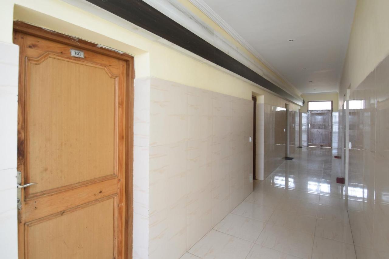 דרמסאלה Oyo 6983 Sn Resort מראה חיצוני תמונה